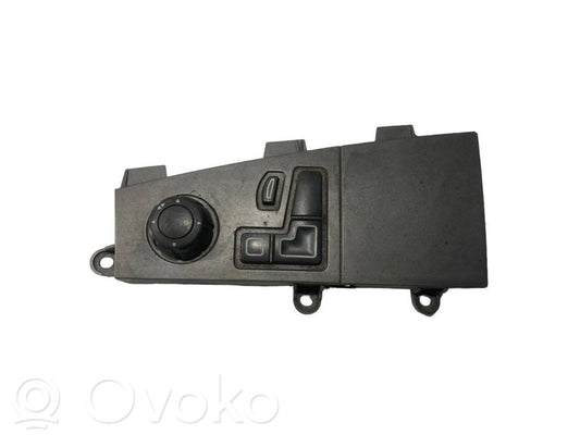 Seat adjustment switch(es)