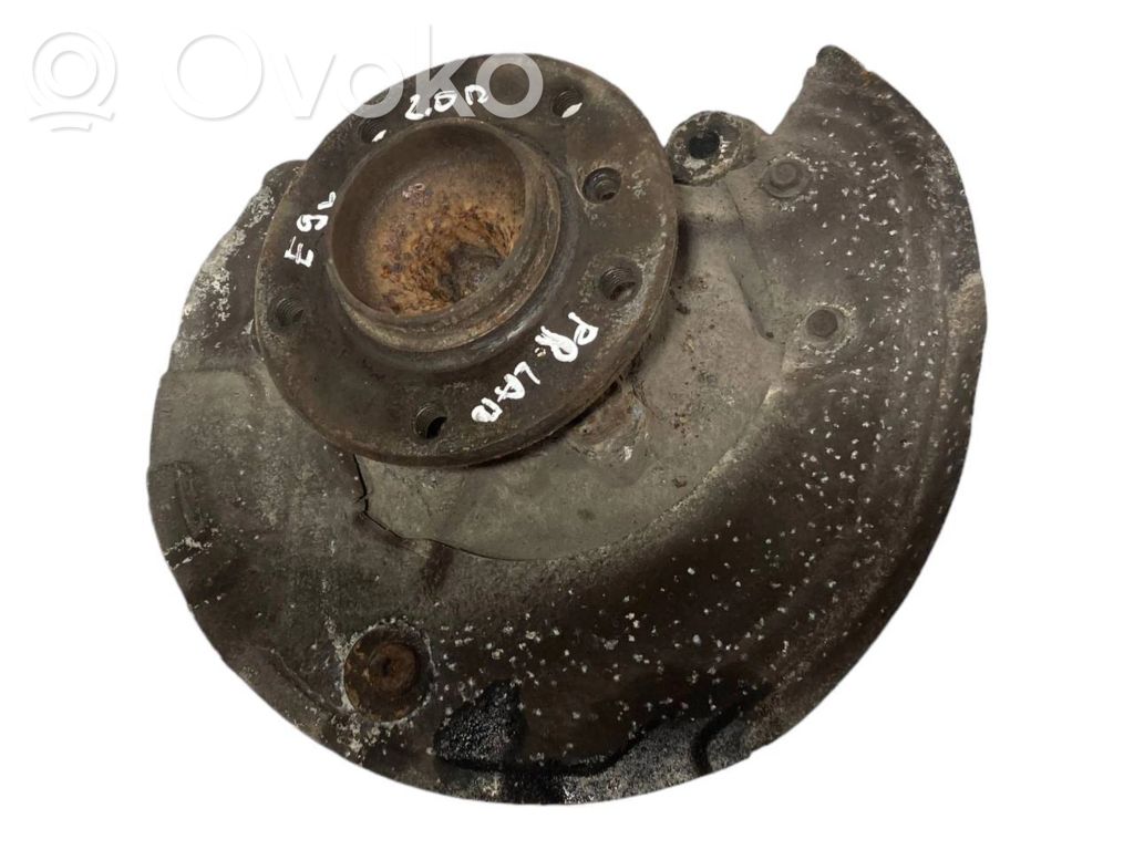 Priekšējā riteņa rumbas vārpstas šarnīrs (stupica, capfa)