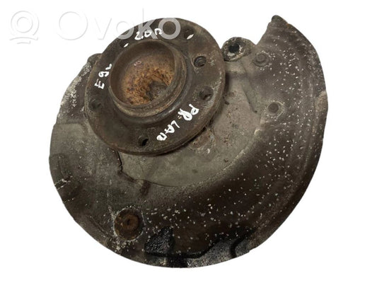 Priekšējā riteņa rumbas vārpstas šarnīrs (stupica, capfa)