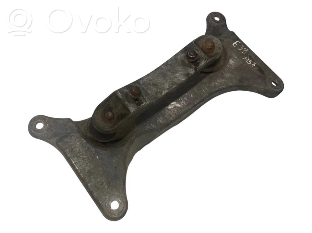 Кронштейн крепления трансмиссии