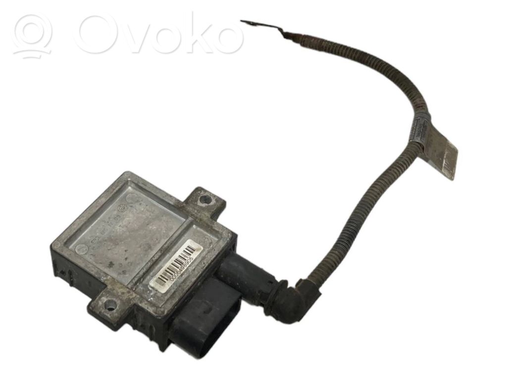 Glow plug relay
