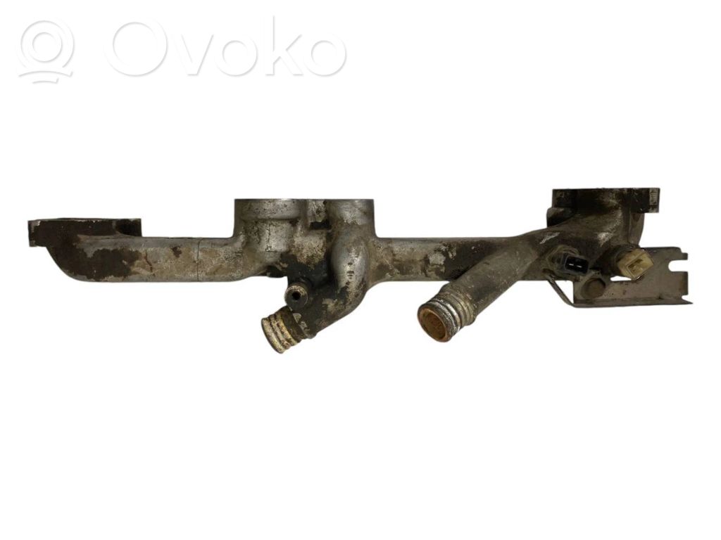 Cita veida dzinēja nodalījuma detaļa