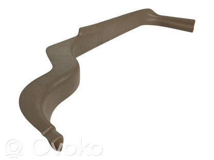 Priekšējā sliekšņa dekoratīvā apdare (iekšējā)