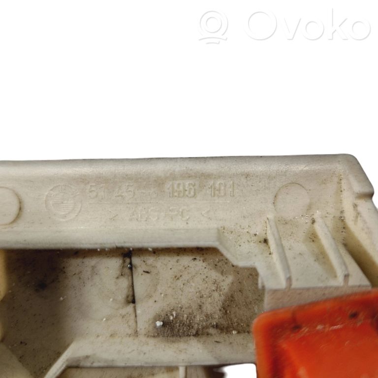 Cita veida salona detaļa