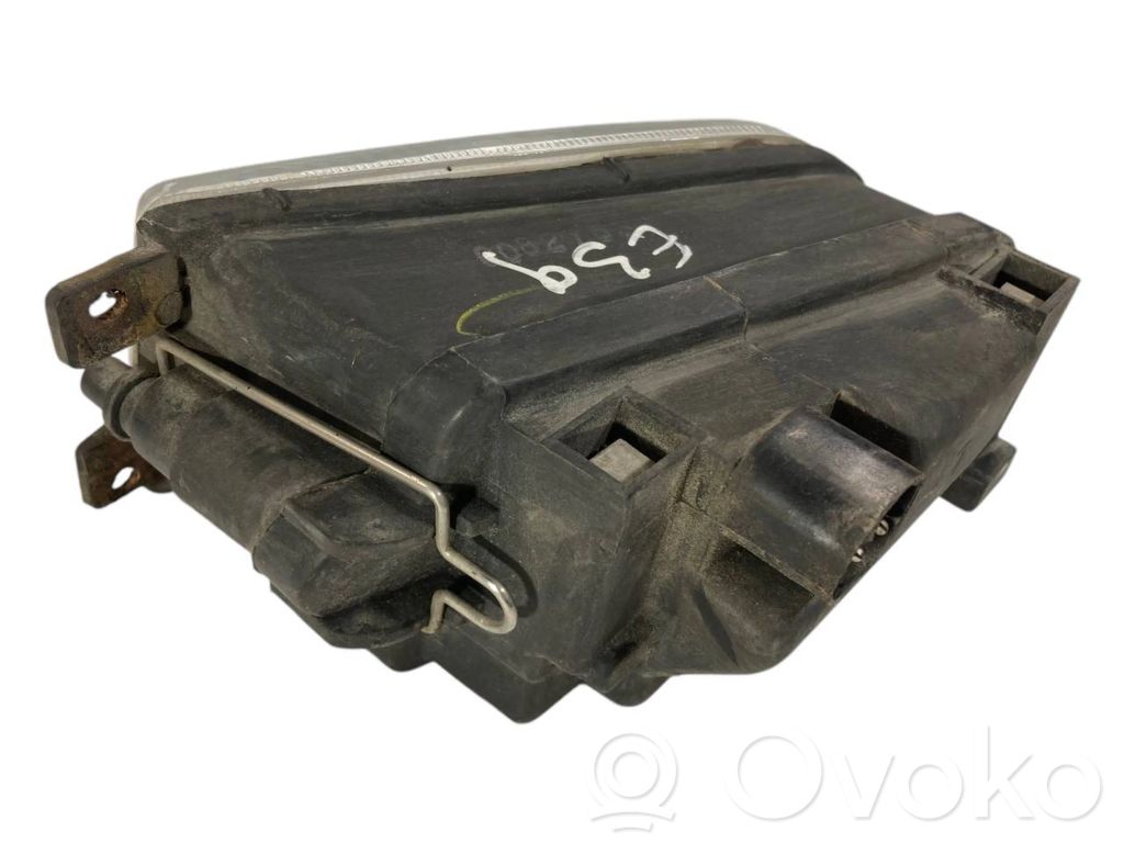 Miglas lukturis priekšā