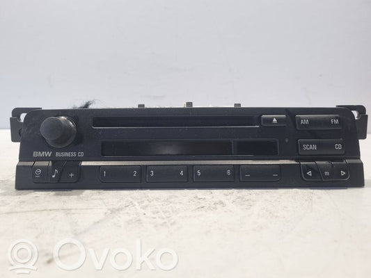 Radio / CD/DVD atskaņotājs / navigācija