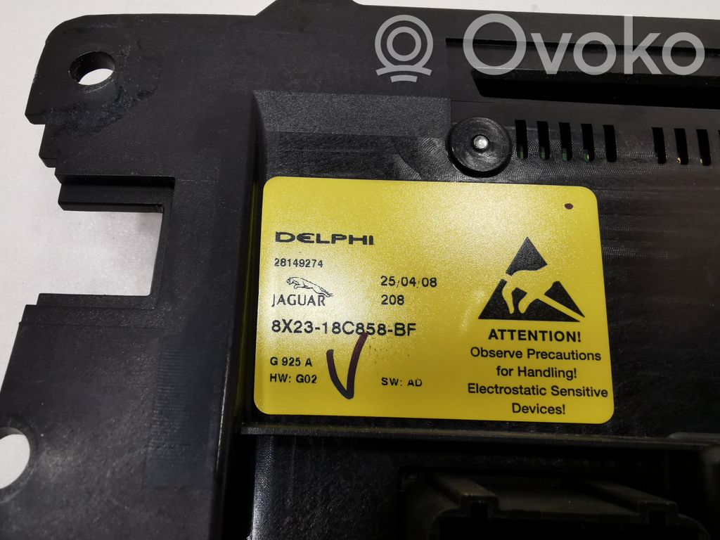 Gaisa kondicioniera / klimata kontroles / salona apsildes vadības bloks (salonā)