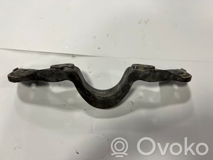 Крепление заднего редуктора