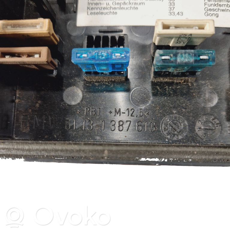 Крышка блока предохранителей