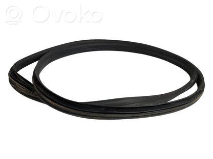 Задняя декоративная резинка (в кузове)