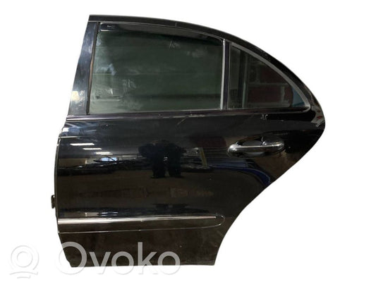 Aizmugurējās durvis