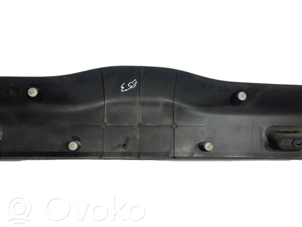 Galvenais apdares panelis