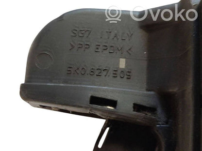 Aizmugurējā pārsega slēdzene