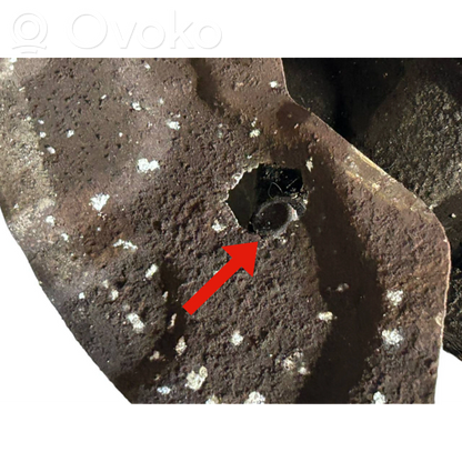 Priekšējā riteņa rumbas vārpstas šarnīrs (stupica, capfa)