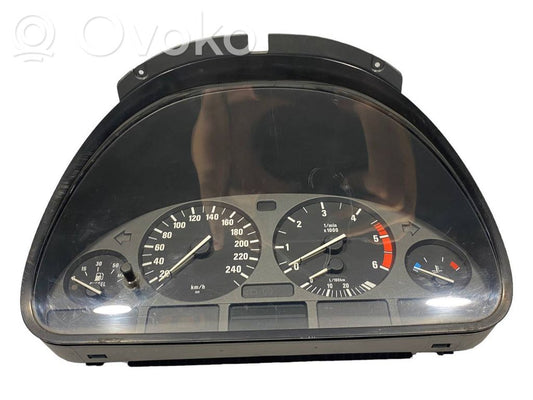 Speedometer (in the instrument panel)