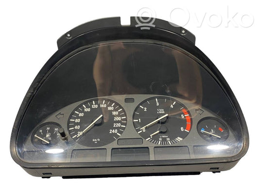 Speedometer (in the instrument panel)