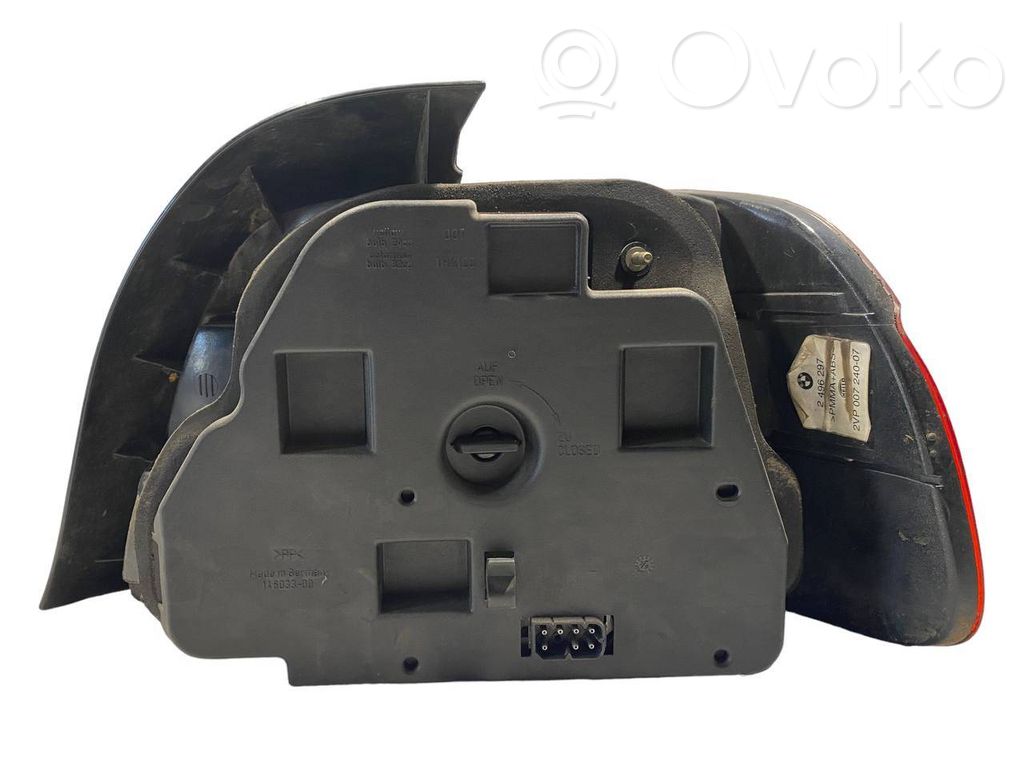 Aizmugurējais lukturis virsbūvē