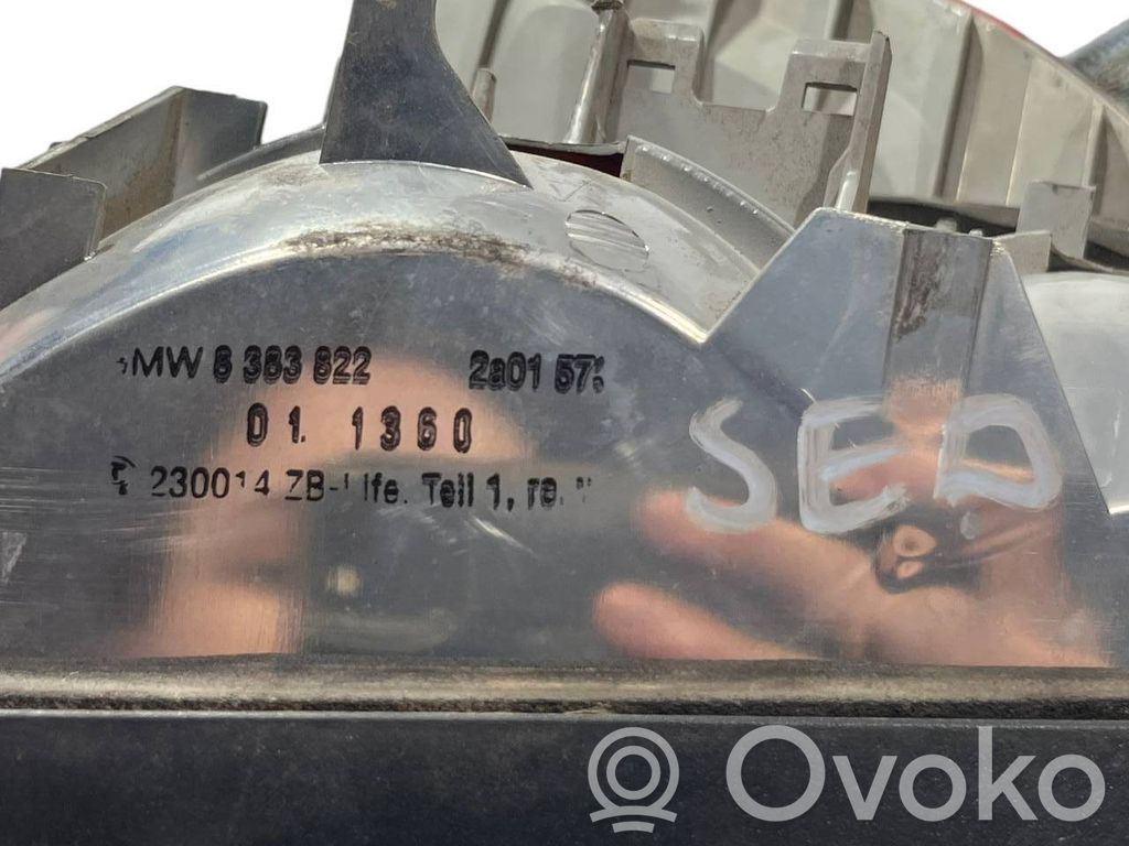 Задний фонарь в кузове