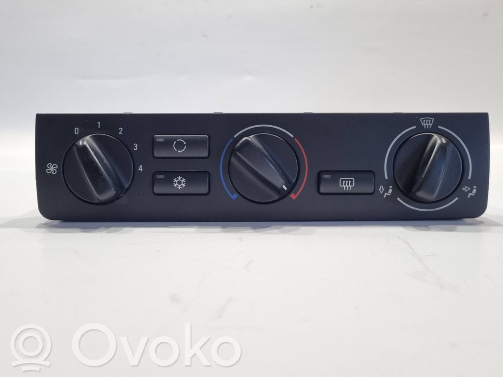 Gaisa kondicioniera / klimata kontroles / salona apsildes vadības bloks (salonā)
