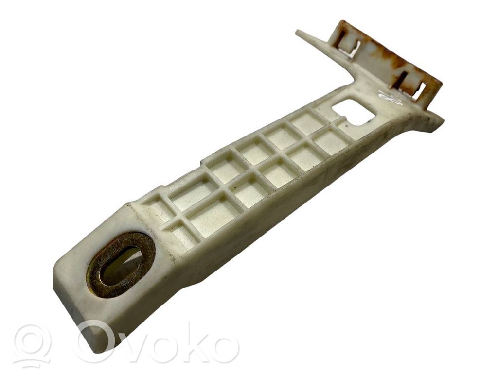 Akseleratora pedāļa turētājs