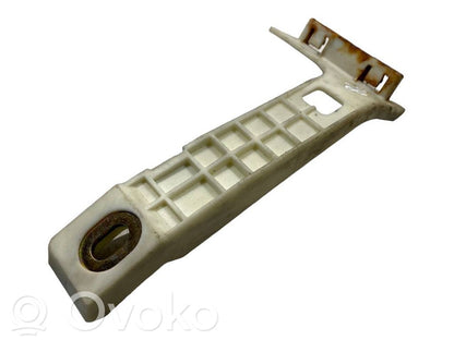 Akseleratora pedāļa turētājs