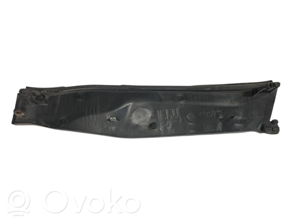 Другой тип детали моторного отсека