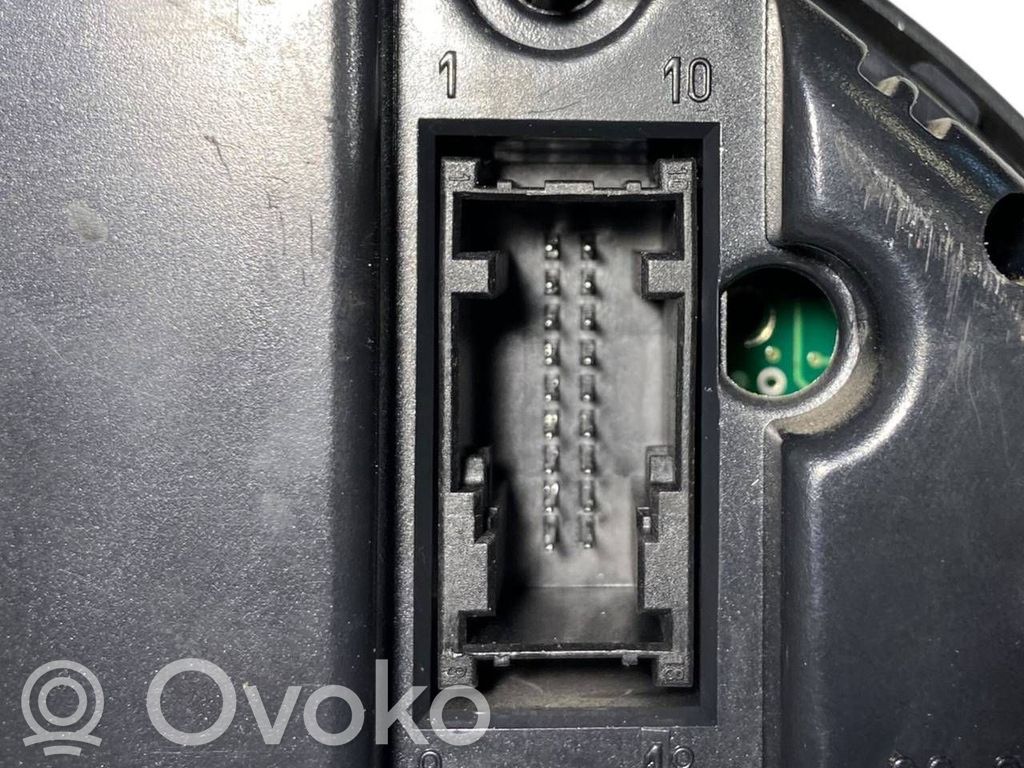 Spidometrs (instrumentu panelī)