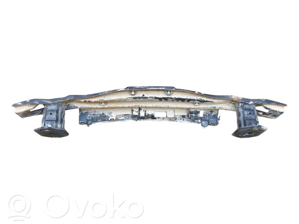 Aizmugurē bampera balka