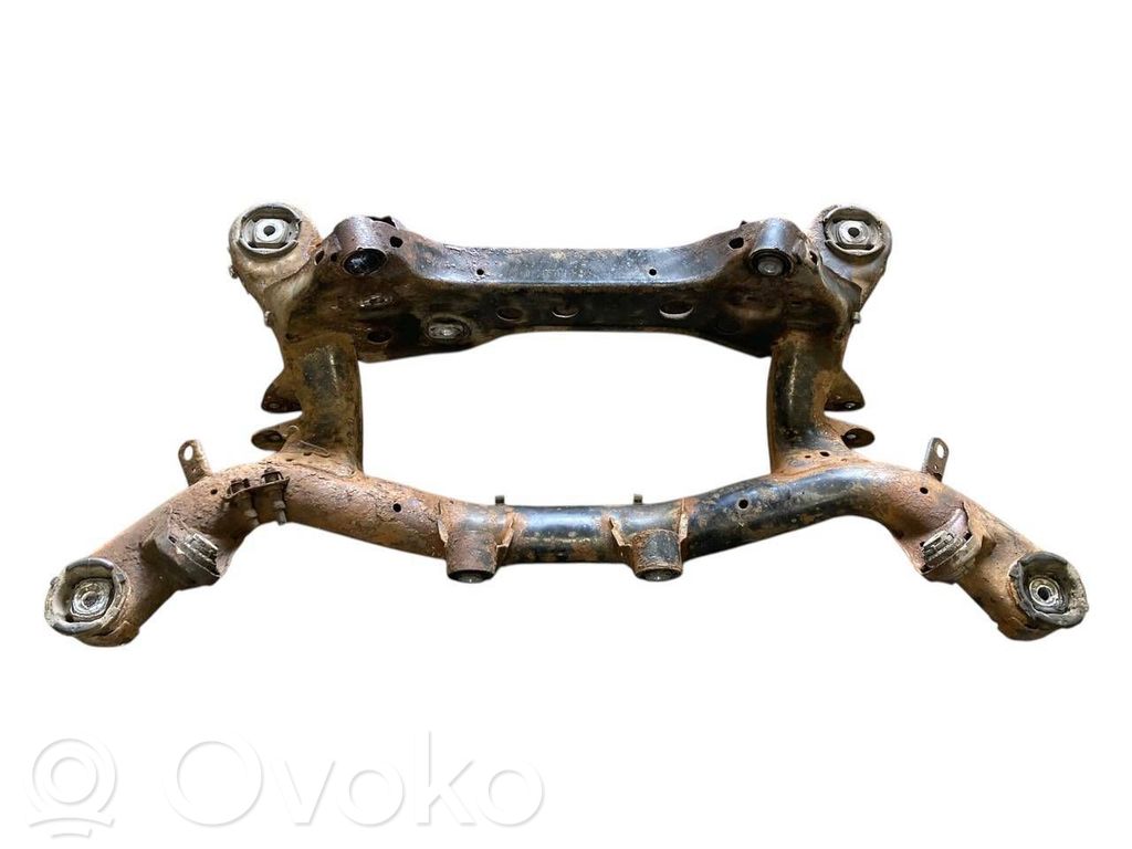 Pusrāmis aizmugurējais / priekšējais