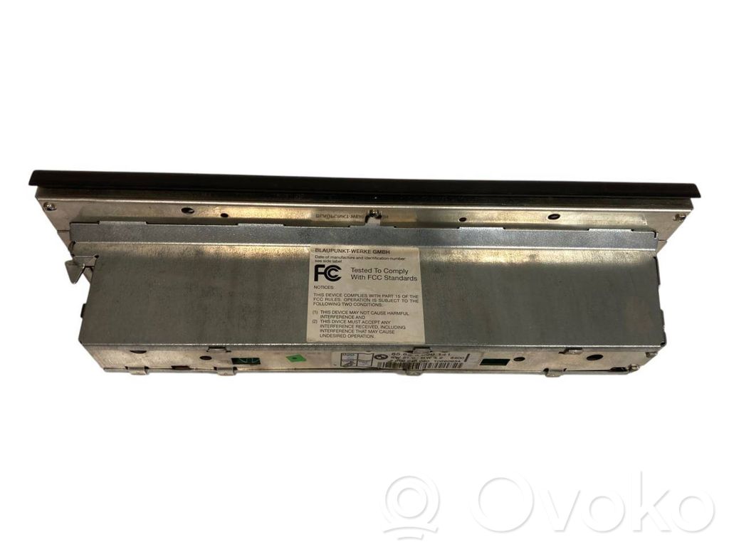 Radio / CD/DVD atskaņotājs / navigācija