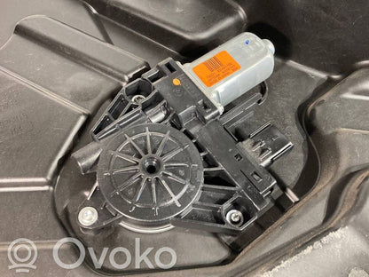 Priekšpusē elektriskā loga pacelšanas mehānisma komplekts