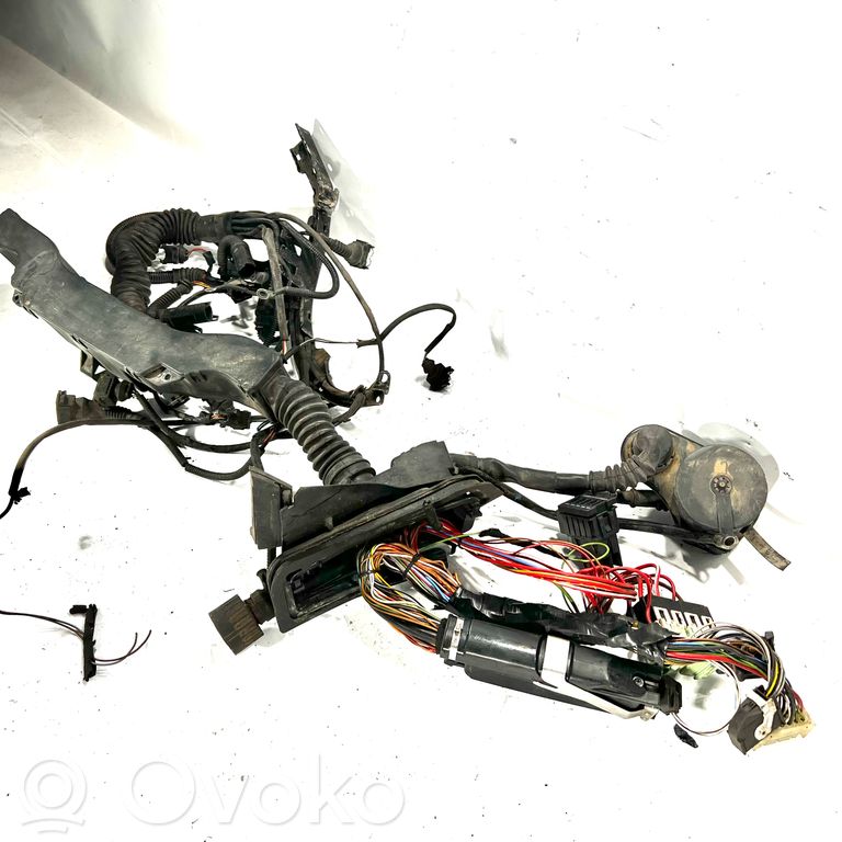 Dzinēja vadu instalācija