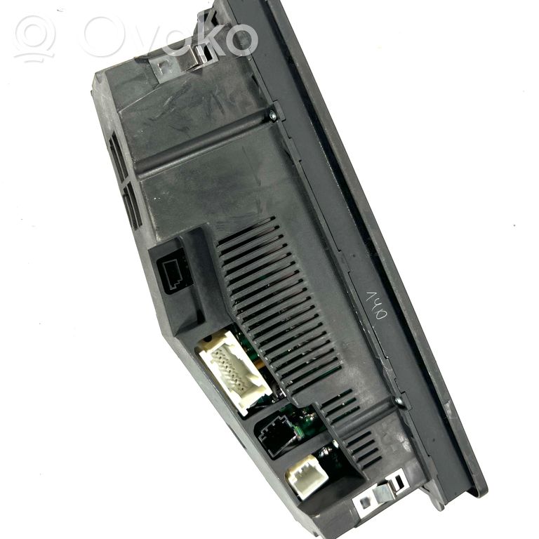 Gaisa kondicioniera / klimata kontroles / salona apsildes vadības bloks (salonā)