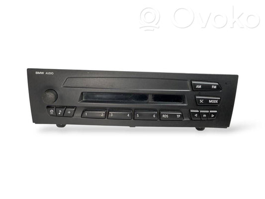 Radio / CD/DVD atskaņotājs / navigācija