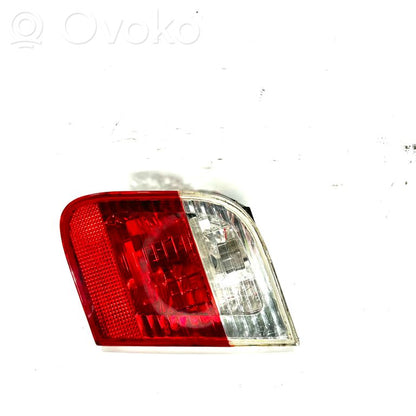 Taillight in the hood