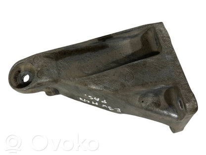 Dzinēja nostiprināšanas stiprinājums-kronšteins