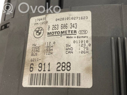 Speedometer (in the instrument panel)