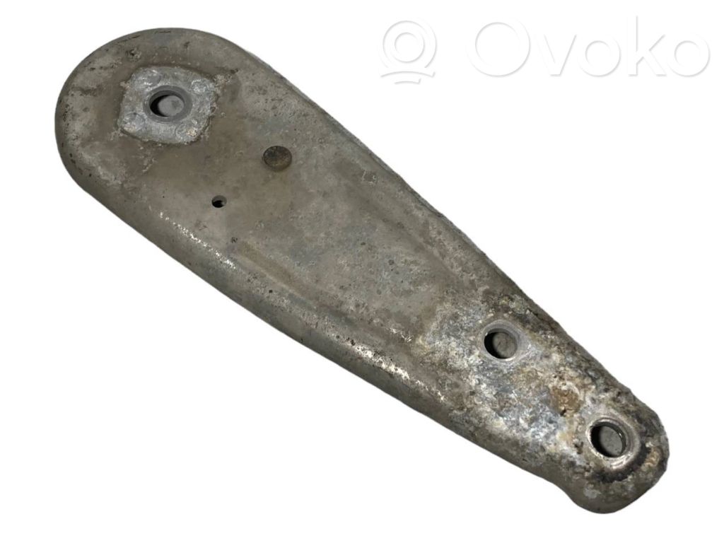 Cits aizmugures šasijas elements