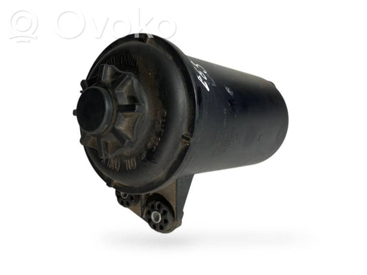 Stūres pastiprinātāja šķidruma tvertne