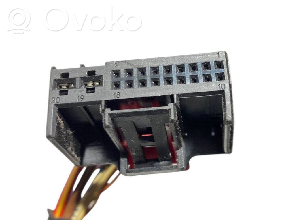 Priekšējo durvju vadu instalācija