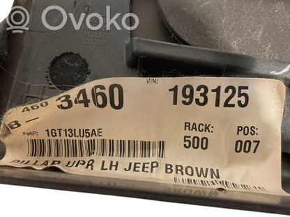 (B) statņa dekoratīvā apdare (augšdaļa)