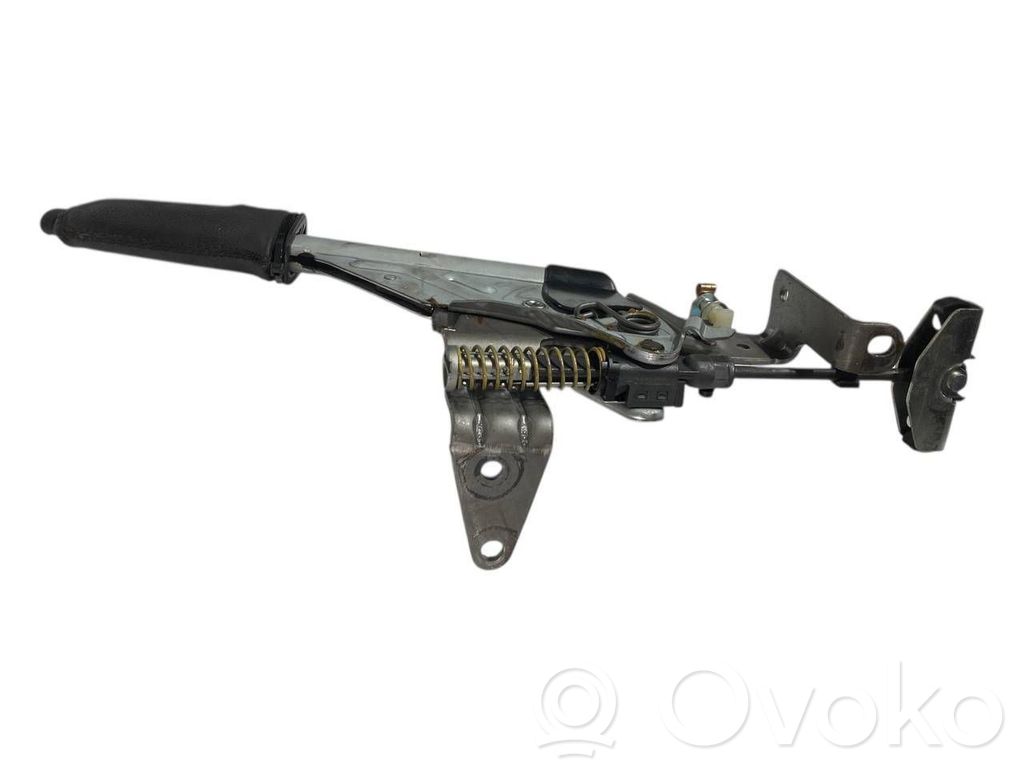 Rokas bremzes mehānisms (salonā)