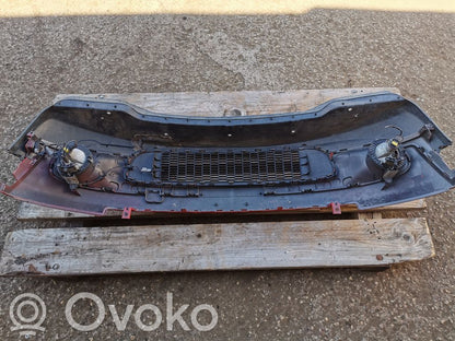 Передний бампер