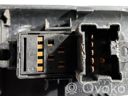 Elektrisko logu slēdzis