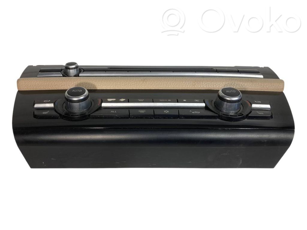 Gaisa kondicioniera / klimata kontroles / salona apsildes vadības bloks (salonā)