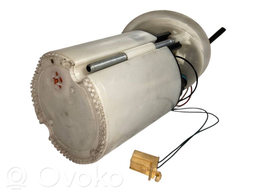 Fuel pump (in the fuel tank)