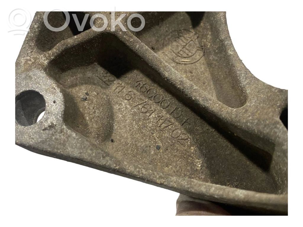 Dzinēja nostiprināšanas stiprinājums-kronšteins