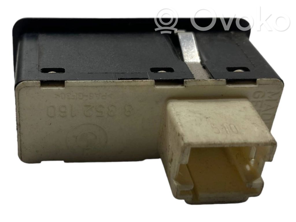 Seat adjustment switch(es)