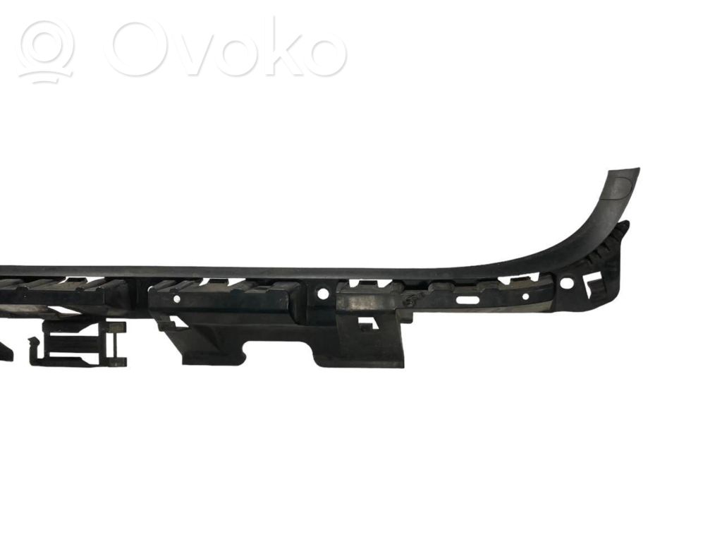 Rear bumper mounting bracket