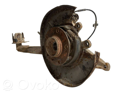 Aizmugurē riteņa rumbas vārpstas šarnīrs (stupica, capfa)